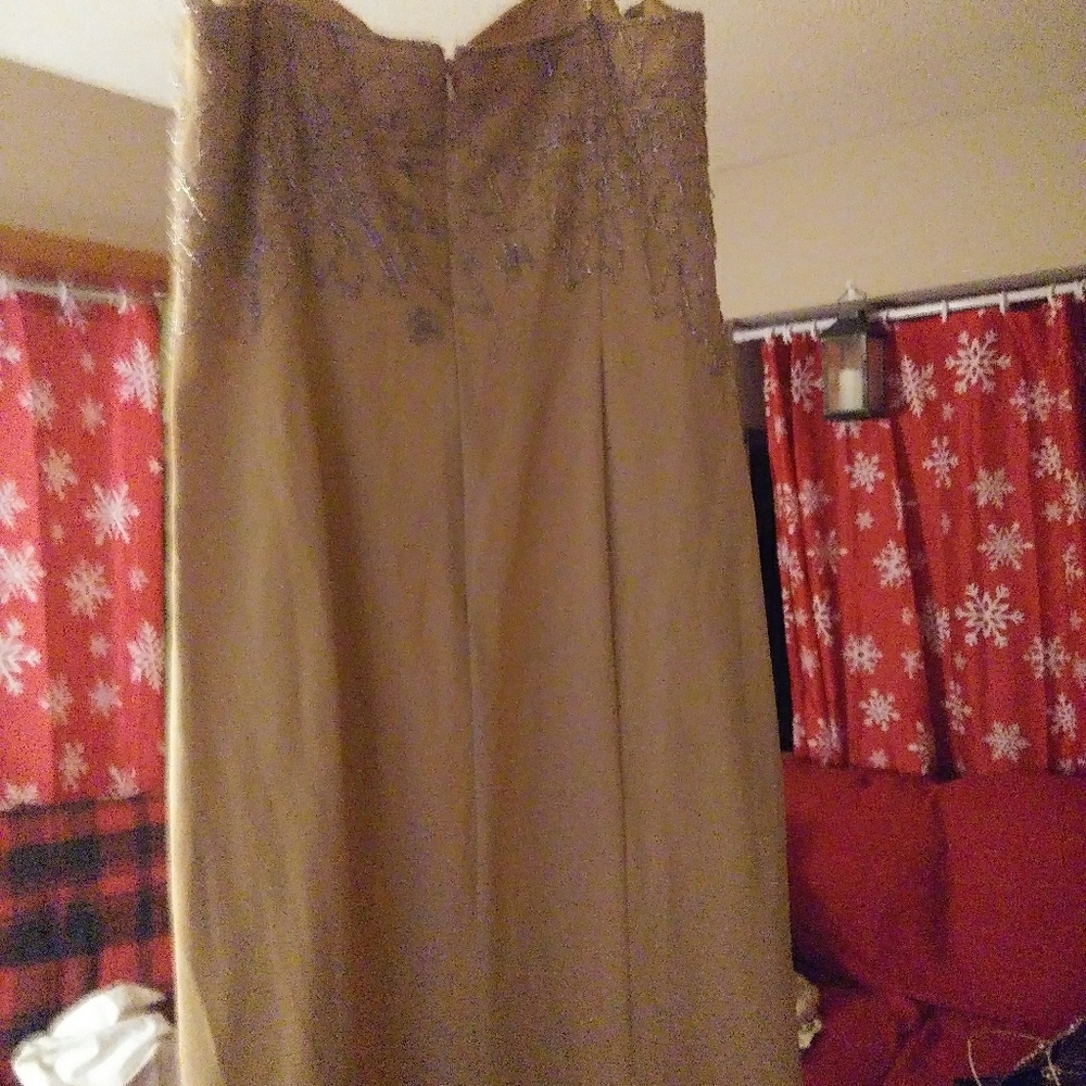 Gold evening gown size 6